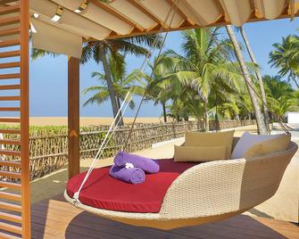 Avani Kalutara Resort - Kalutara - Balcón