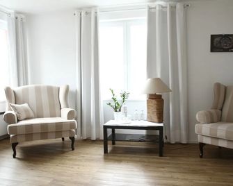 Hotel Bartmanns Haus - Dillenburg - Living room