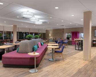 Home2 Suites by Hilton Greenville Airport - Greenville - Hành lang