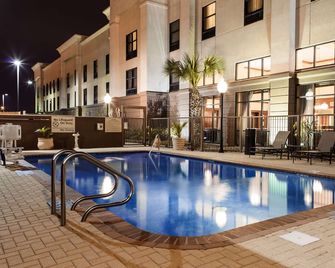 Hampton Inn & Suites Harlingen - Harlingen - Pool