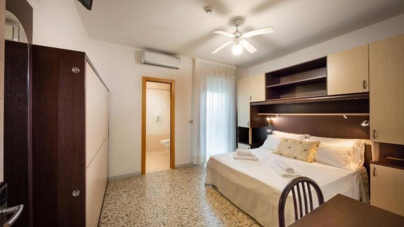 Hotel Atenea Golden Star
