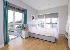 Luxury Seaview 10m walk to promenade,great commute\n - Dún Laoghaire - Schlafzimmer