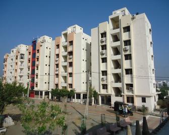Large Apartment at Taleti, Palitana surrounded by Jain Temples - Pālitāna - Edifício