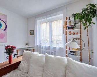 Pikachu's Gallery - historical old town Bratislava - Bratislava - Bedroom