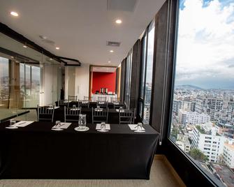 Hampton by Hilton Quito La Carolina Park - Quito - Restaurant
