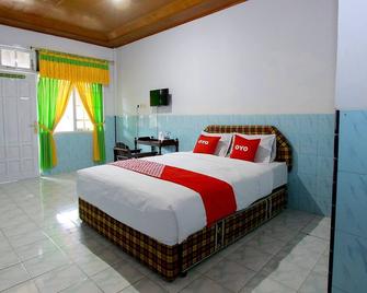 OYO 1865 Hotel Ss Syariah - Bengkulu City - Camera da letto