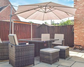 Jarvea - Evesham - Patio