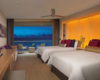 Breathless Riviera Cancun Resort & Spa (Adults Only) - Puerto Morelos - Bedroom