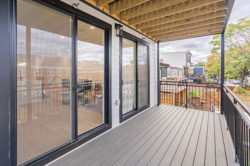 Capitol View 3 DC Penthouse With Rooftop View Free Parking And Wifi Wifi - וושינגטון די.סי - מרפסת
