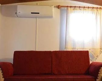 Azmakbasi Camping - Akcapnar (Mugla) - Living room