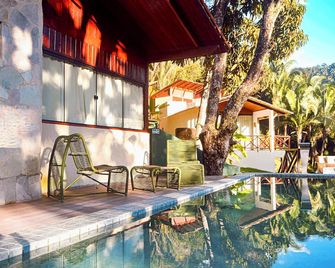 Azzuro Hotel - Baturité - Piscina