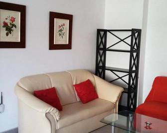 Apartamentos Gandía Centro 3000 - Gandía - Sala de estar
