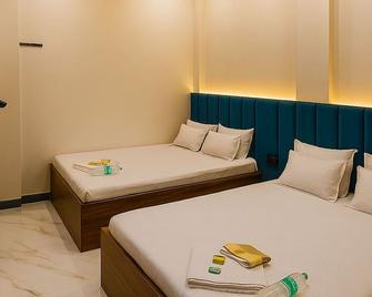 Hotel Sindur - Ujjain - Bedroom