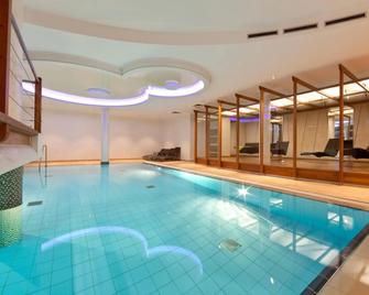 Ringhotel Am Stadtpark - Lünen - Pool