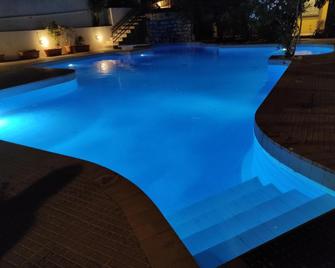 Villa Melina - Kálymnos - בריכה