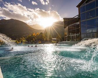 Hotel Club MMV L'Alpazur - לה מונטיה לה באן - בניין