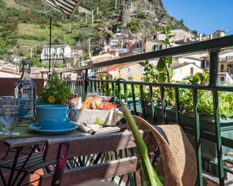 Recanissu Apartment with balcony & AC - Vernazza - Balkon