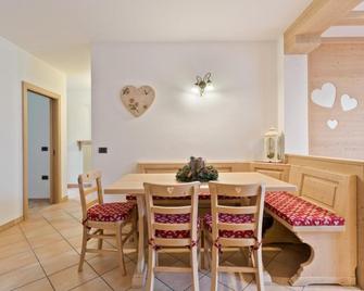 Residence Ronchi - Molveno - Comedor