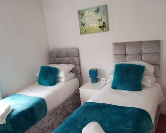 Vetrelax Basildon Newly Refurbished 3bed - Basildon - Bedroom