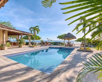 La Veranera, Playa El Coco - Escamequita - Piscina