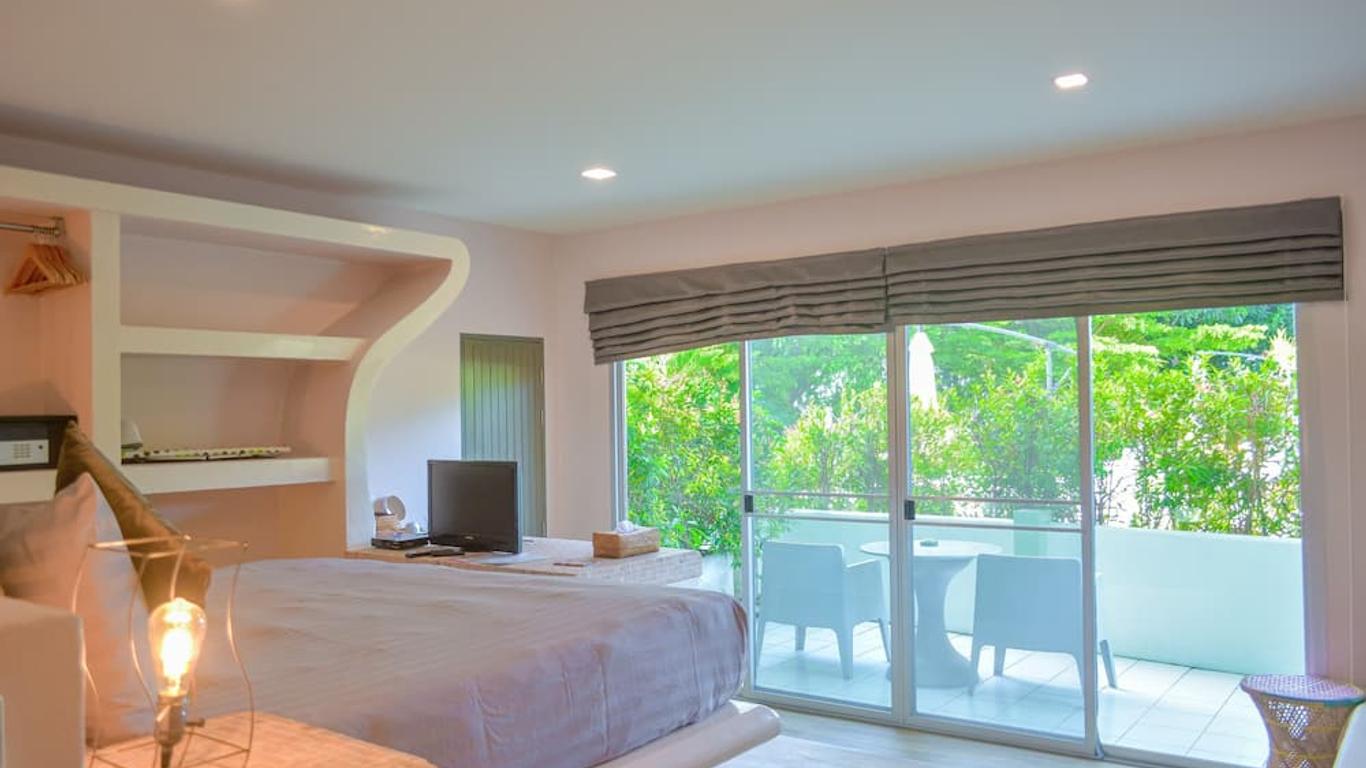 Le Divine Comedie Beach Resort