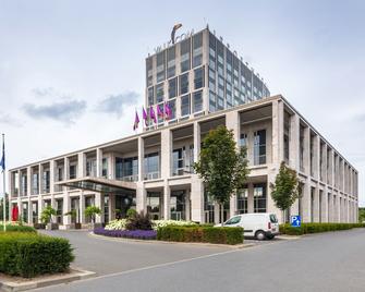 Van der Valk Airporthotel Düsseldorf - Düsseldorf - Gebäude