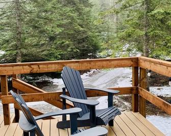 Arrowleaf Luxury Yurt Near Lake Pend Oreille - Athol - Balcony