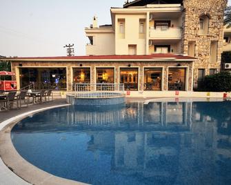 Greenpark Apartments - Marmaris - Pool