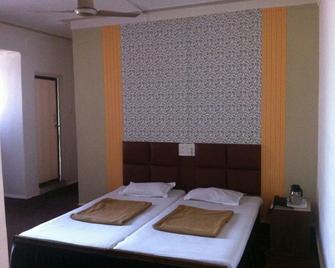 Hotel Priti International - Mapusa - Bedroom