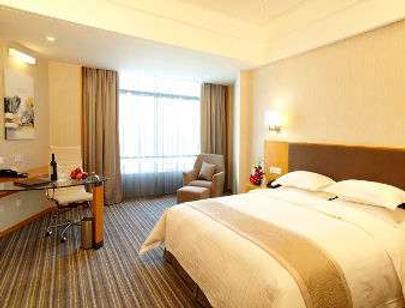 Ramada Plaza by Wyndham Shanghai Pudong Airport - Shanghai - Makuuhuone