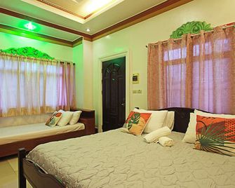 Lobocairbnb Travellers Inn - Loboc - Chambre