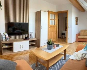 Ferienwohnung Seiringer - Attersee am Attersee - Wohnzimmer