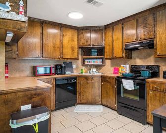 Quiet 2BR K/Q | Full Kitchen by Ponytail+Spacious - Alexandria - Küche