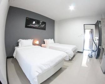 Plus Hotel - Loei - Bedroom