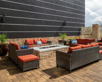 Fairfield Inn & Suites by Marriott Menifee - Menifee - Patio
