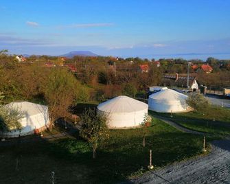 Jurta Hotel Balatongyörök - Balatongyörök - Outdoors view