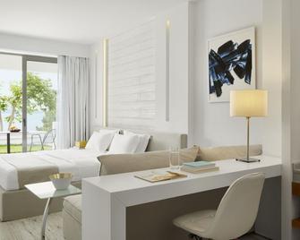 Lichnos Beach Hotel & Suites - Parga - Bedroom
