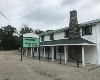 Riverview Inn - Grayling - Building