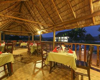 Victoria Forest Resort - Kalangala - Restaurante