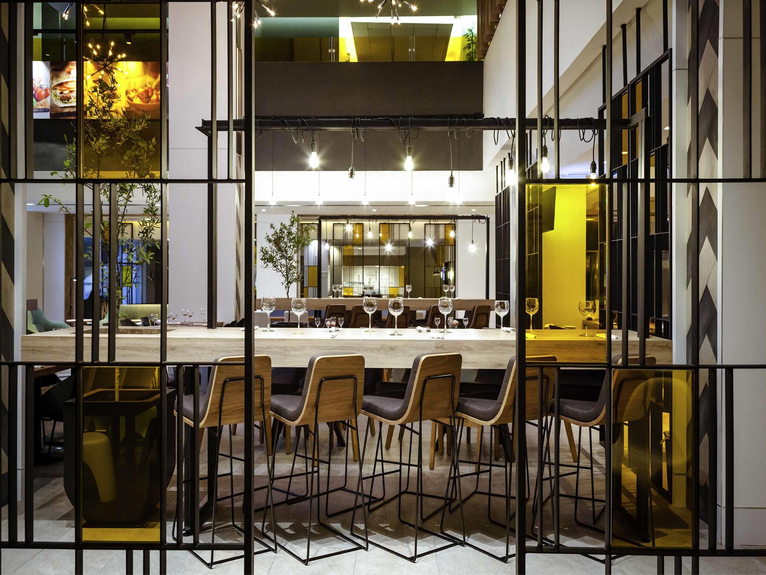 نوفوتيل مونتيري فالي - مونترّي - بار