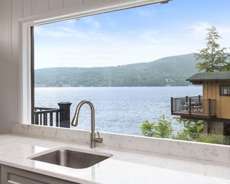 Sun Castle Resort - לייק ג'ורג' - מרפסת