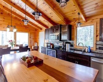 Timber Bend Retreat - Evart - Cocina