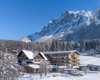 Hotel Spielmann - Ehrwald - Building