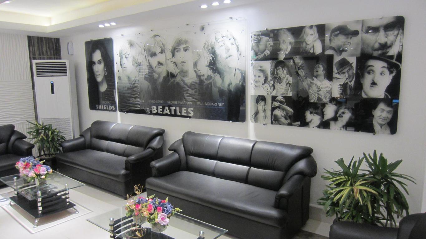 Icon Hotel Timog