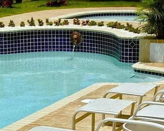 Dos Angeles del Mar Bed and Breakfast - Rincon - Piscina