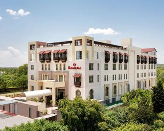 Ramada by Wyndham Islamabad - Islamabad - Building