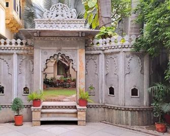 Hotel Mahendra Prakash - Udaipur - Outdoor view