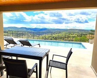 Villa Indépendante - Piscine Privée - Clim - Vue Exceptionnelle - Montclus - Balcón