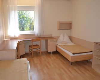Mladinski dom - Hostel - Klagenfurt - Bedroom
