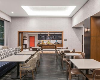 Hampton Inn & Suites Fort Wayne Downtown - Fort Wayne - Restaurant